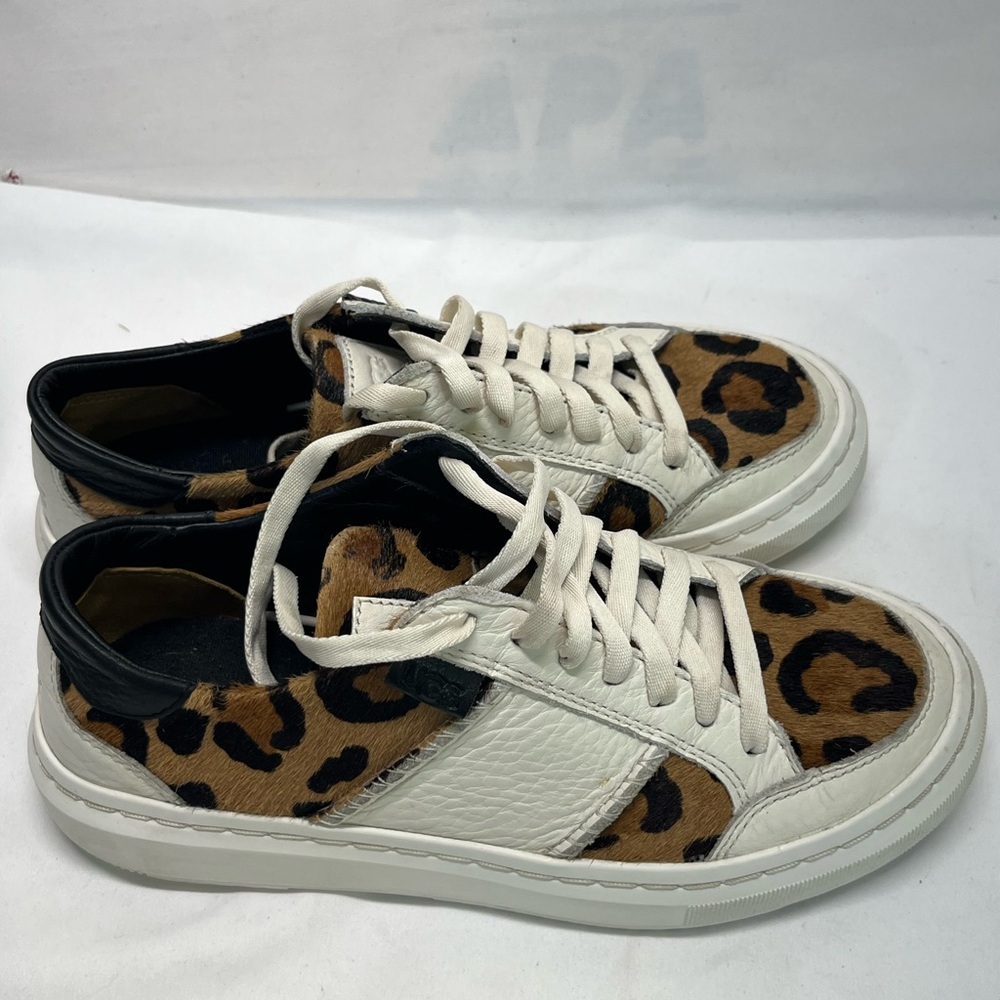 UGG ALAMEDA LEATHER/ANIMAL PRINT SNEAKER WOMEN SZ 5 WHITE STYLISH TRENDY COMFORT - Picture 5 of 10